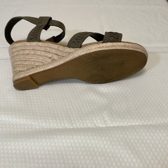 Pesaro Syke Green Faux Suede Size 8 medium wedge heel sandals - Picture 5 of 6